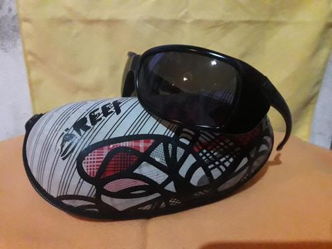 Vendo Gafas Reeff Negras