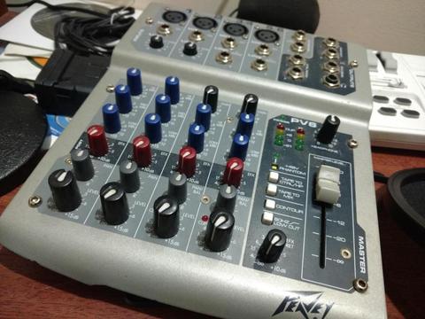 Mixer Peavey PV6 4 Canales