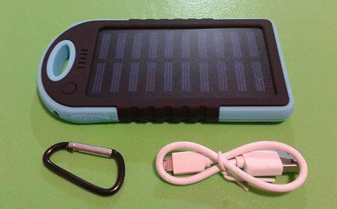 Cargador celular USB y solar! Se vende SOLO al precio publicado