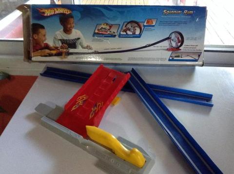 Hot Wheels Lanza Autos Spinnin Rin Muy Buen Estado!