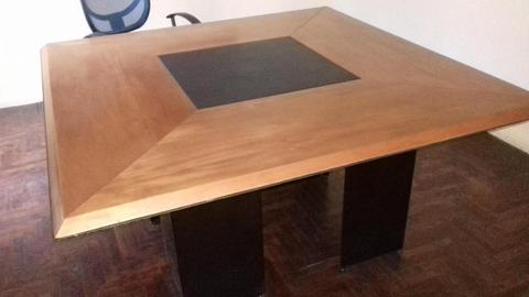 mesa directorio de madera