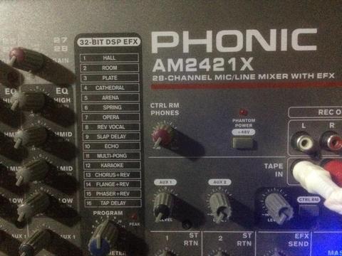 Consola 28 Canales Phonic Am2421X