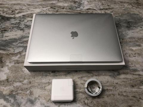 Un portátil de Apple MacBook pro 15 pulgadas 2018