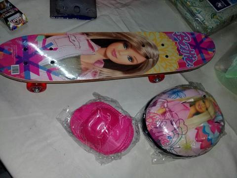 Patineta de Barbie con Casco Y Rodillera