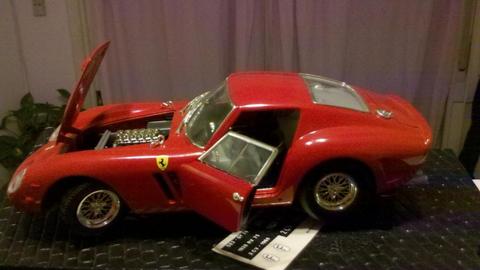 Ferrari GTO 250 Hot Wheels Escala 1/18 IMPECABLE