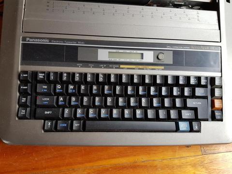 Máquina de escribir eléctrica Panasonic KXR540