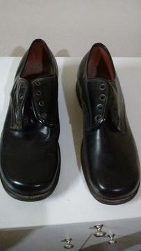 Zapatos Negros De Cuero De Vaca La Española Talle 43 Suela De Cuero $800