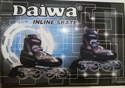 PATINES ROLLERS EXTENSIBLES del 35 al 38 Marca DAIWA caja original