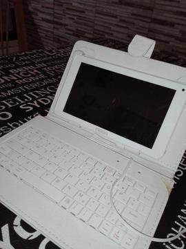tablet noga blanca con funda y teclado