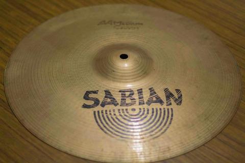 Crash Sabian Aa Medium 15 Excelente Estado