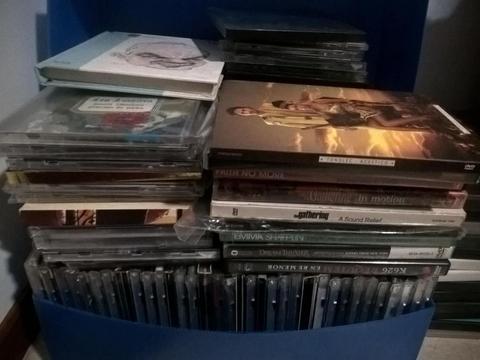 Lote de CDS y DVDS Varios