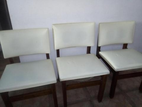 sillas madera y curina