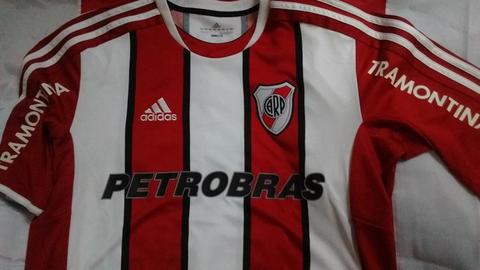 Camiseta River Plate tricolor año 2011 n°25 talle L