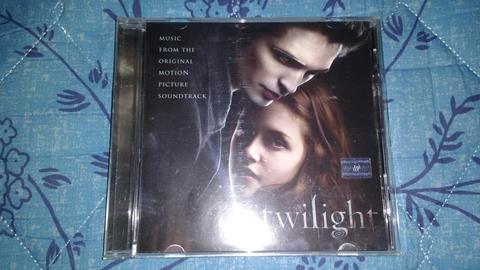 Vendo cd de la película Crepúsculo usado en muy buen estado!