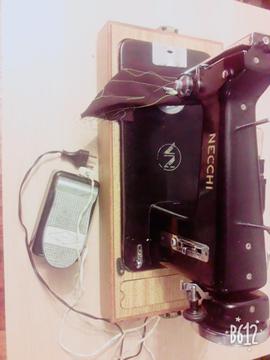 Vend/0permuto Maquina de Coser Necchi