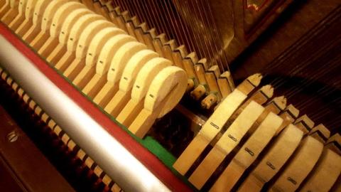 PIANO MICRO BREYER