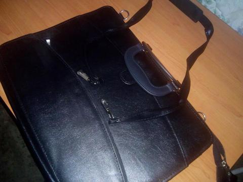 Maletin Ejecutivo Cuero Negro Nuevo