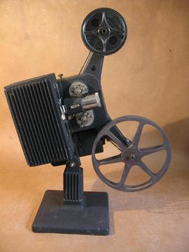 Proyector Kodascope Model E 16 mm. 1940, Con Caja
