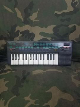 Piano Yamaha Portasound Vss 30