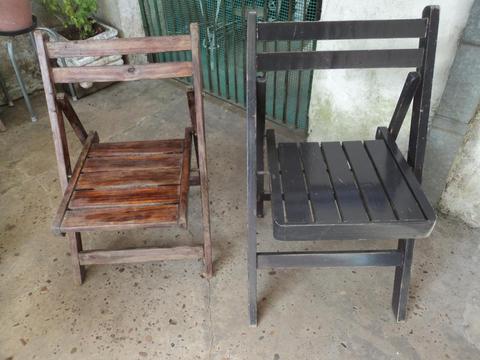 2 sillas de madera plegables