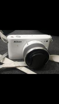 Vendo Nikon J1