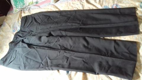 VENDO O PERMUTO PANTALON COLOR NEGRO IVES SAINT LAURENT TALLE XL PARA CABALLERO IMPECABLE COMO NUEVO