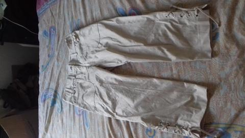 VENDO PANTALON PESCADOR HECHO EN ESTADOS UNIDOS ORIGINAL COLOR BEIGE SATINADO MARCA CACHE PARA DAMA TALLE S