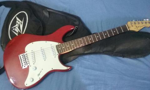 Vendo Guitarra Peavey con Amplificador