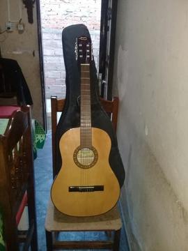 Vendo Guitarra Criolla