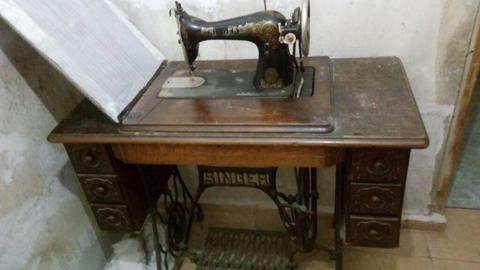 Maquina de Coser Singer