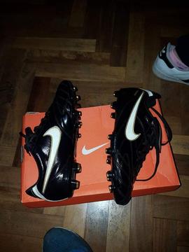 Botines Nike Tiempo Nuevos