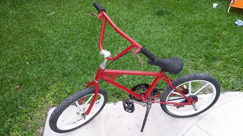 Bicicleta BMX restaurada