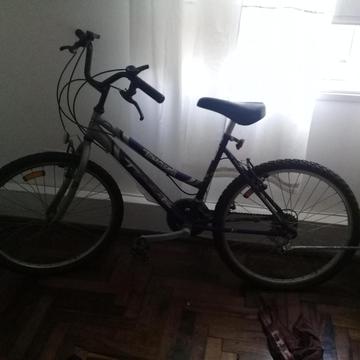 VENDO BICI MONTAN BIKE R 26