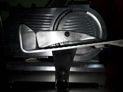 Vendo Maquina de Cortar Fiambre