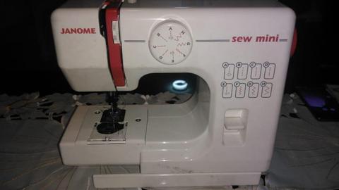 Mquina de coser sin uso