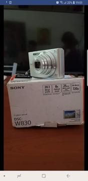 Vendo Camara Sony Cibertshot Dsc W850