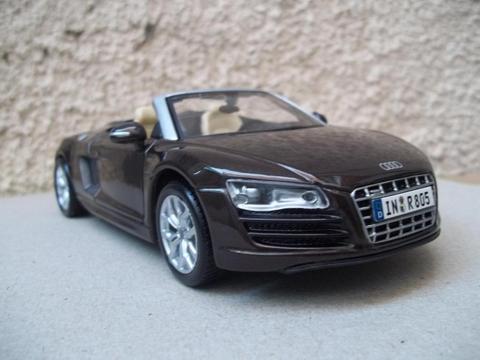 AUDI R8 SPYDER maisto 1/24