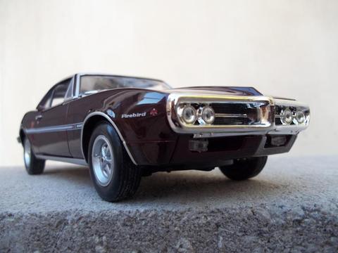 PONTIAC FIREBIRD 1967 welly 1/24