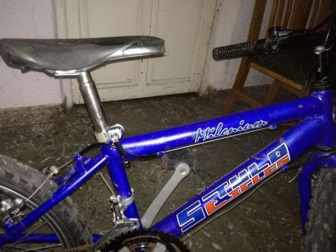 Bicicleta Millenium Stylo Cicles azul rodado 16 con cambios. Perfecto estado de conservación