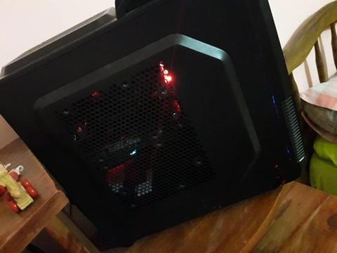 Vendo Permuto PC Gamer