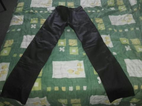 Pantalón de Cuero