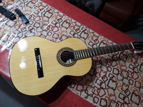 Guitarra Nueva M9 Gracia