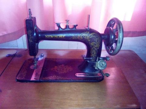 Maquina de Coser Antigua