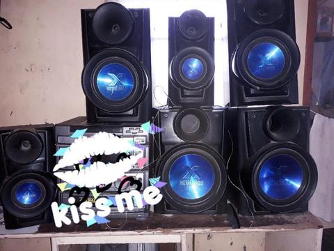 Busco Equipo Y Dos Parlantes