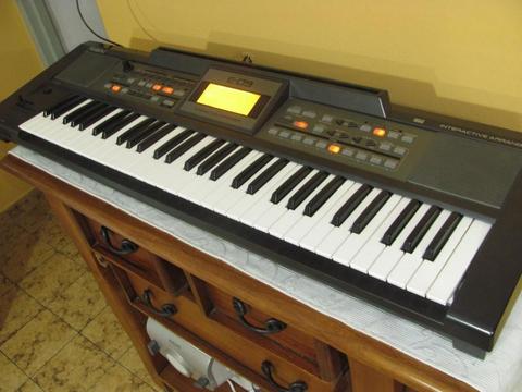 Teclado Roland E09