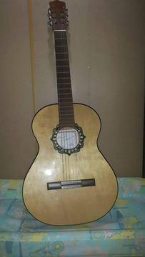 Vendo Guitarra Criolla !!