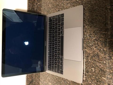 Vendo MacBook Pro 2016 13 I5 con 8gb ram