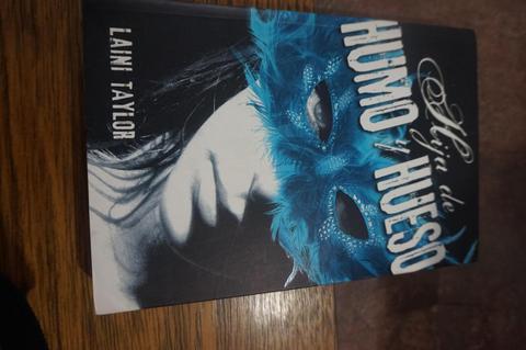 La Hija de Humo y Hueso