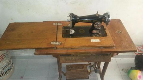 Vendo maquina de coser Gardini