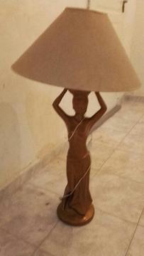 Lámpara de yeso como nueva en perfecto estado